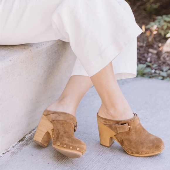 Veronica Beard Dacey‎ Suede Studded Block Clogs in sand sz 10 M (F 655) - Picture 1 of 16